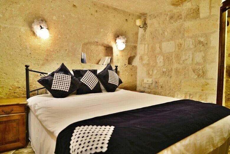 Hotel Heaven Cave House