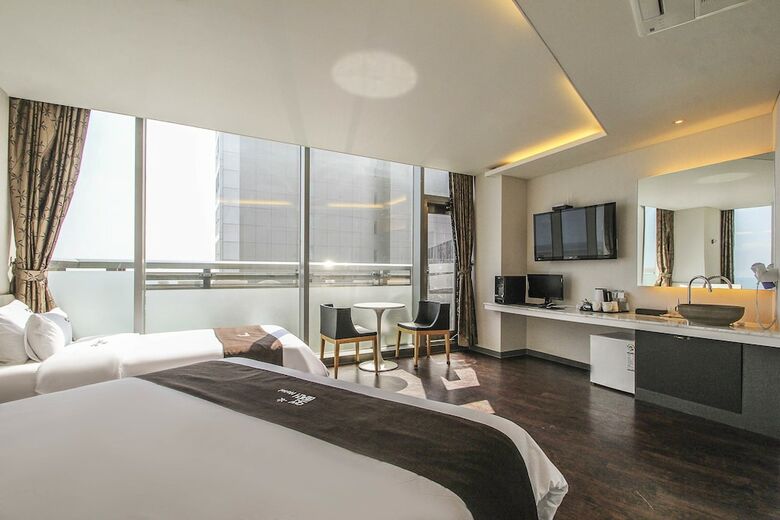 Hotel Sky Beach
