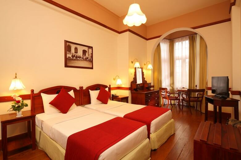 Grand Hotel