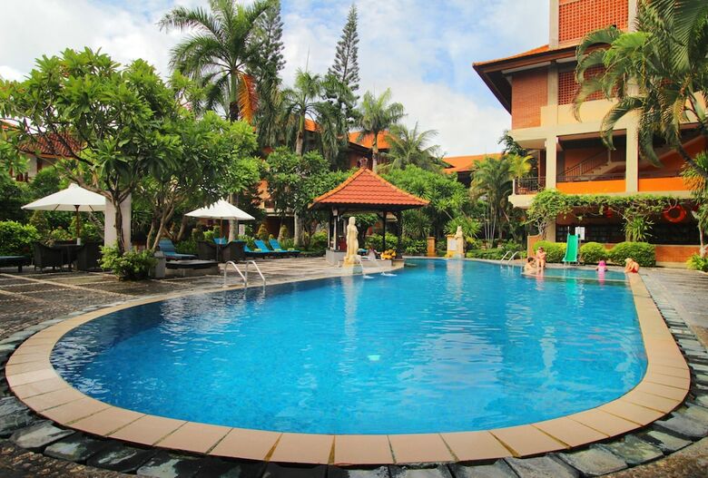 Adi Dharma Hotel