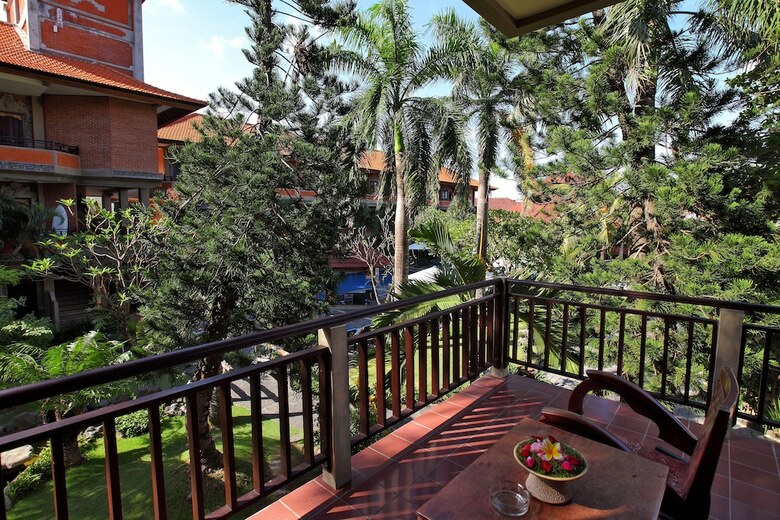 Adi Dharma Hotel