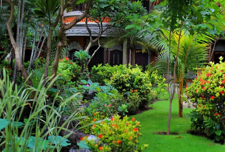 Adi Dharma Hotel