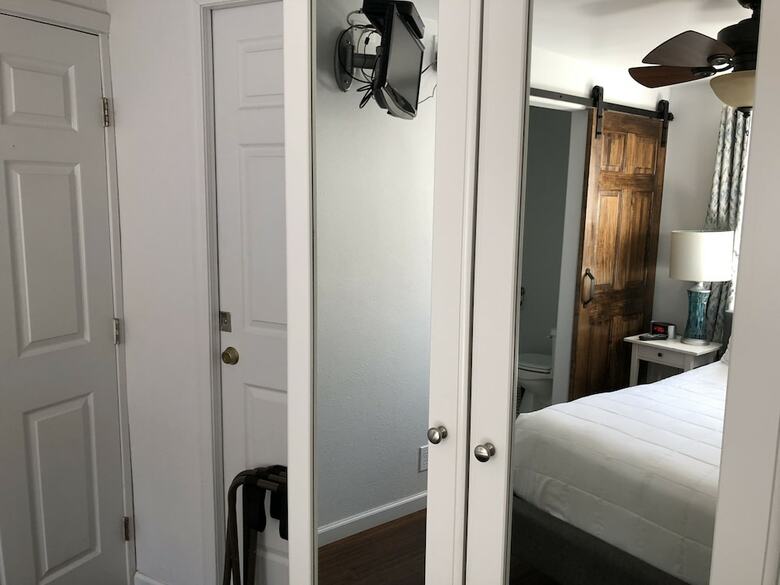 Hotel Seacrest Inn