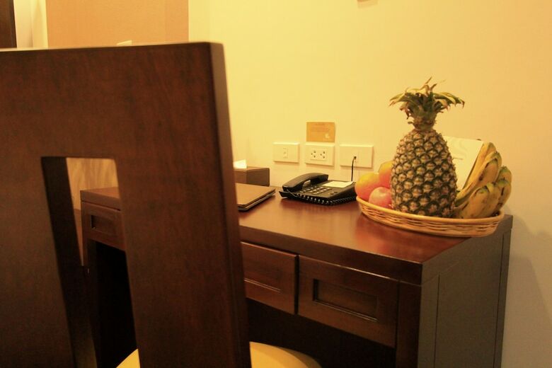 Hotel Coron Soleil Garden Resort