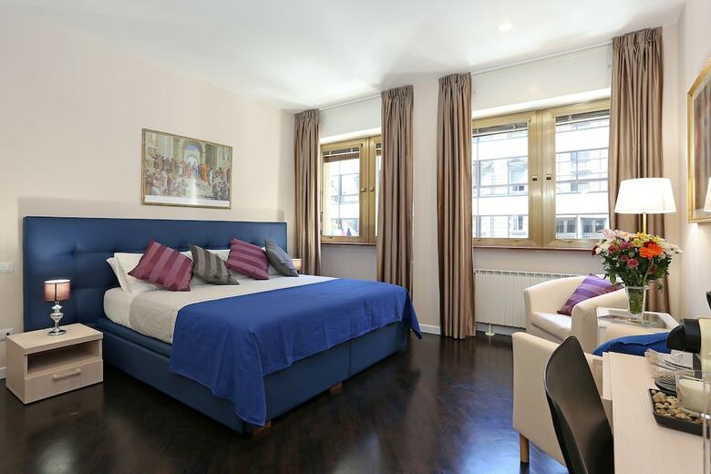 Hotel S Suites In Rome