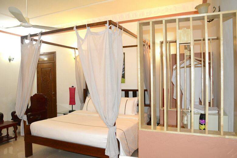 Hotel Tropical Hill Kep