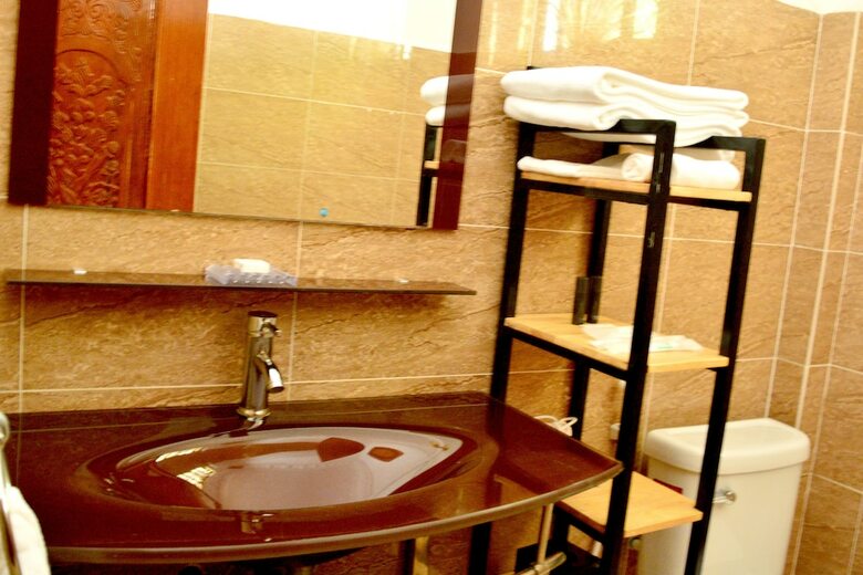 Hotel Tropical Hill Kep
