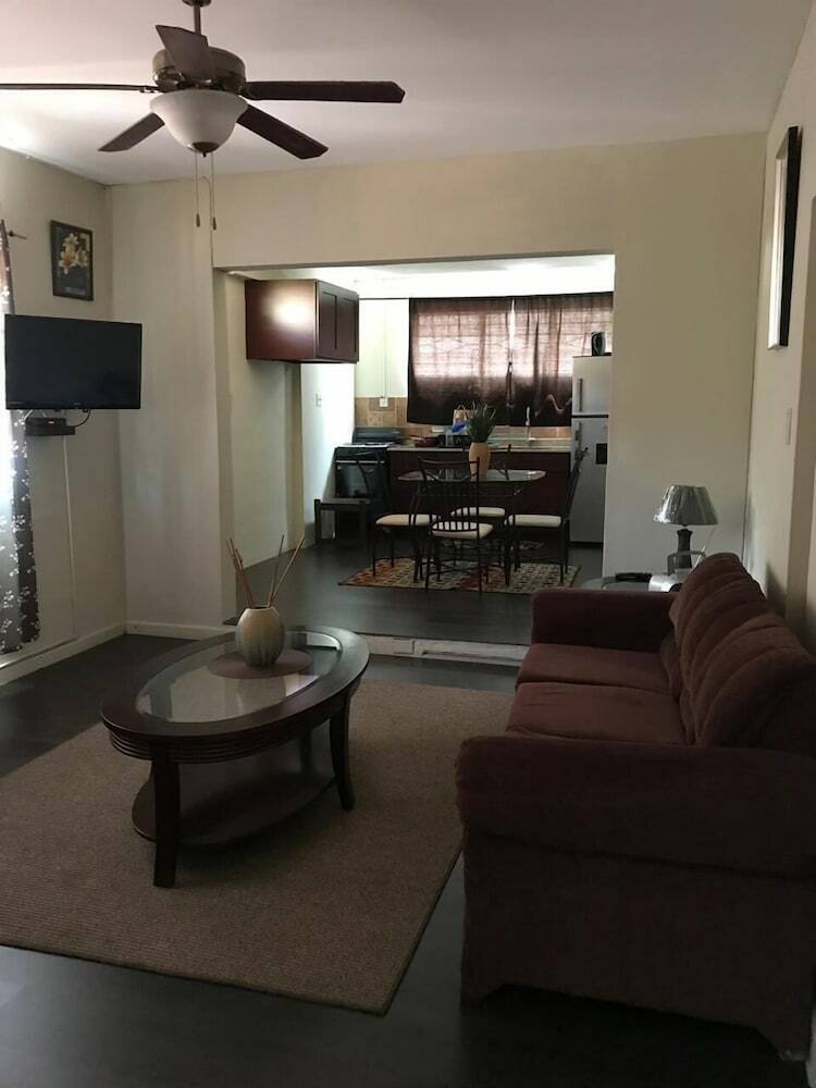 Hotel Rockhampton Retreat Guest House