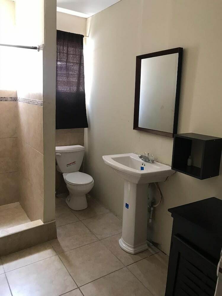 Hotel Rockhampton Retreat Guest House