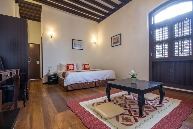 Hotel D'nice Heritage House