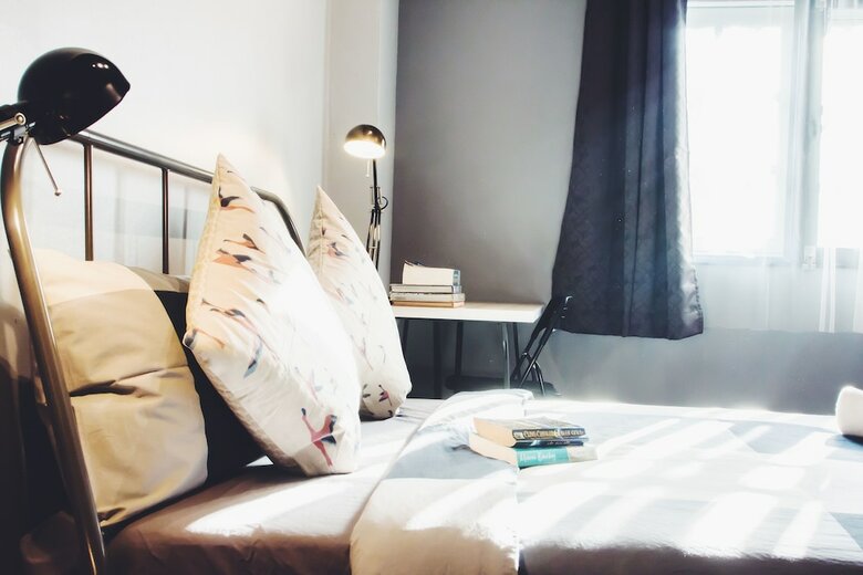 Hostal Thonglor Travellers Hostel & Cafe