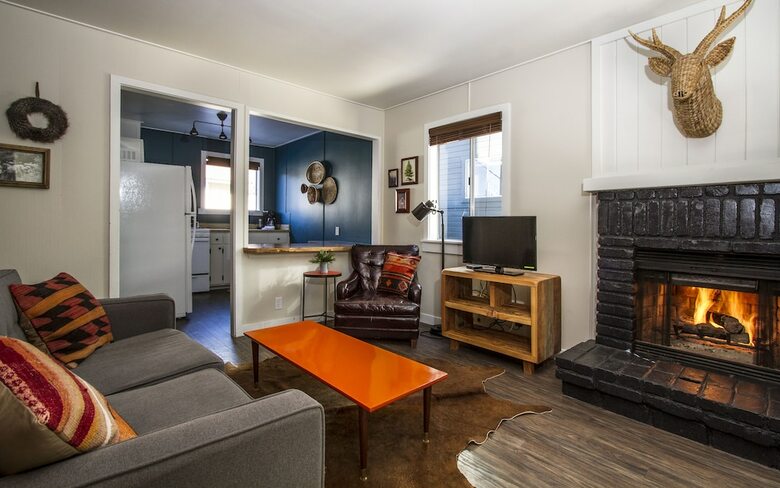 Cabana Noon Lodge At Mallard Bay