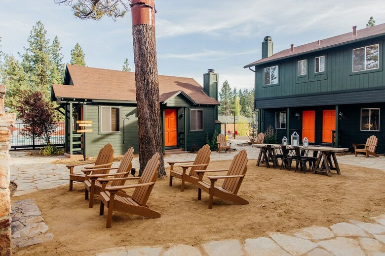 Cabana Noon Lodge At Mallard Bay