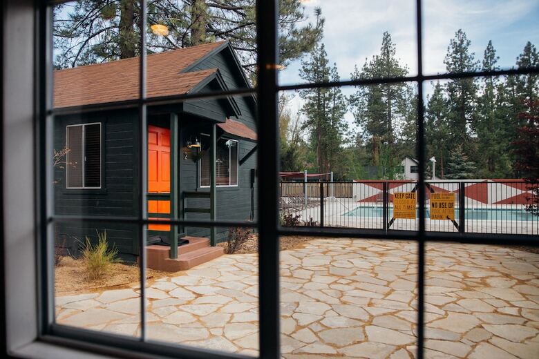 Cabana Noon Lodge At Mallard Bay