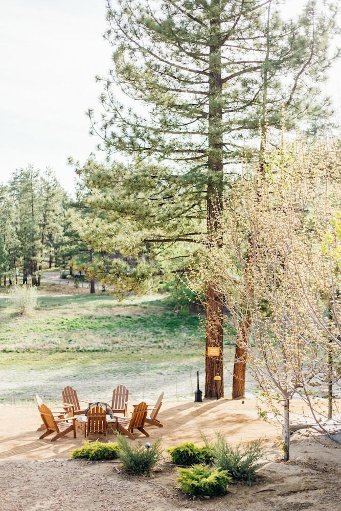 Cabana Noon Lodge At Mallard Bay