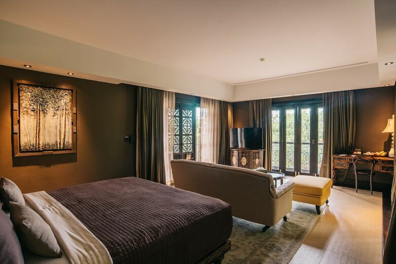 Hotel Chinoiserie Collection Resort & Spa