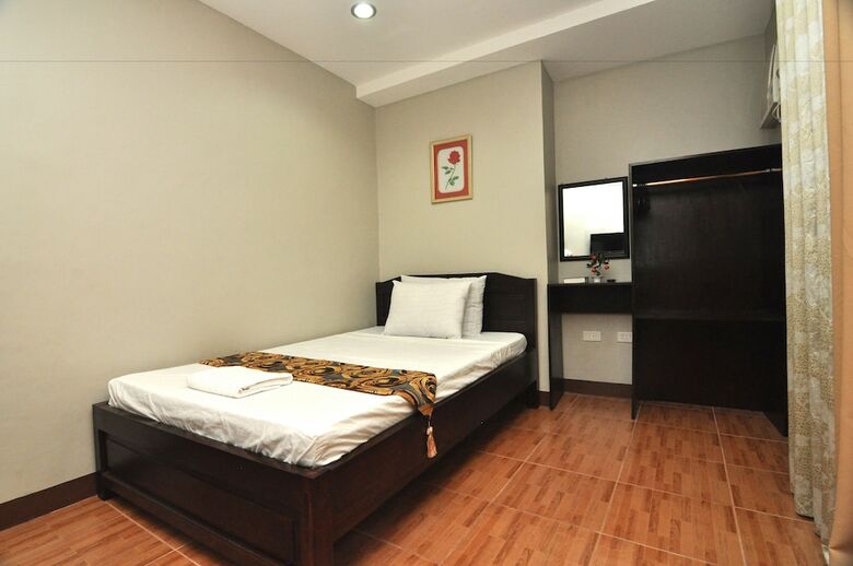 Hotel Harbour Gardens Tourist Inn