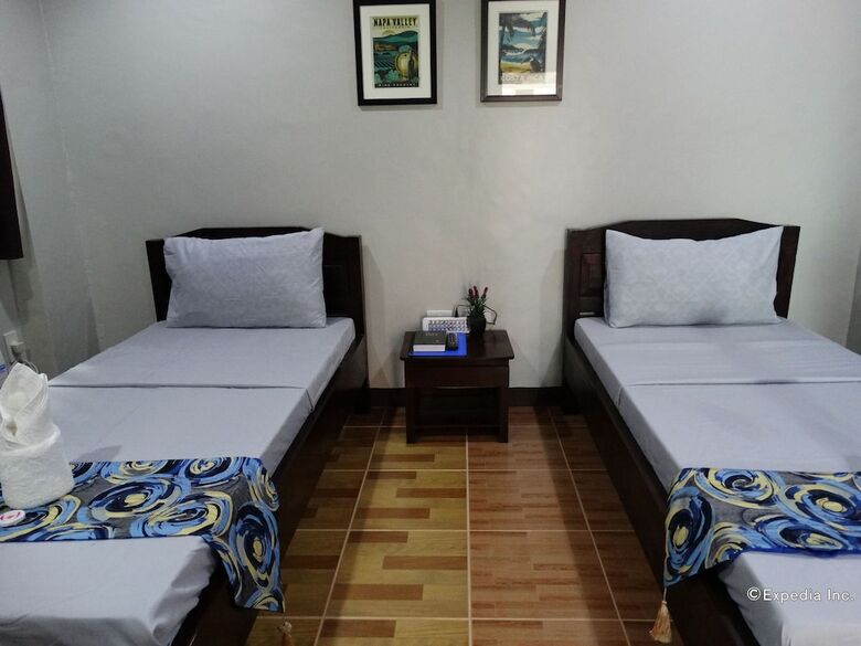 Hotel Harbour Gardens Tourist Inn