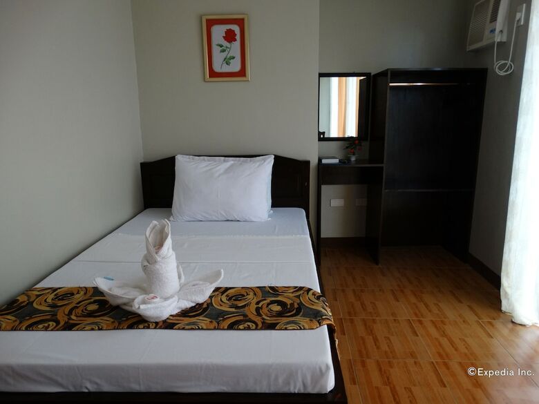 Hotel Harbour Gardens Tourist Inn