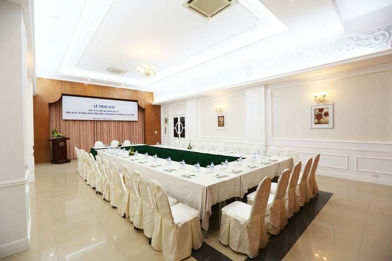 Hotel Vietnam Trade Union In Hanoi