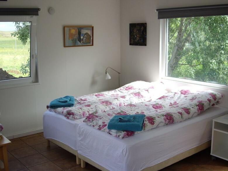 Laekjarkot Rooms And Cottages With Kitchen