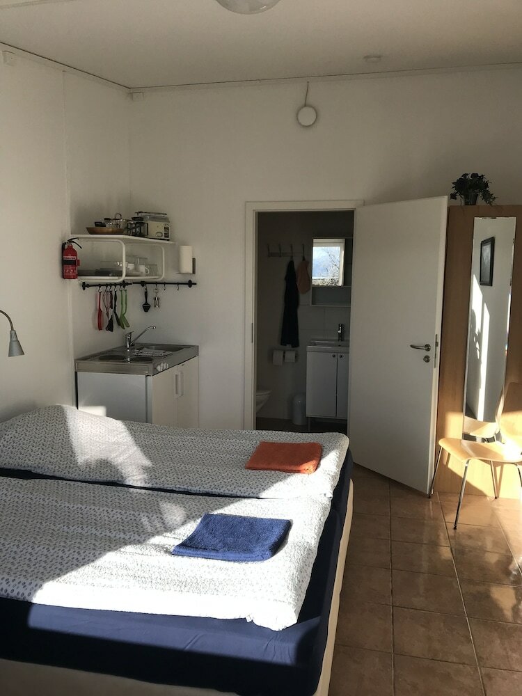 Laekjarkot Rooms And Cottages With Kitchen