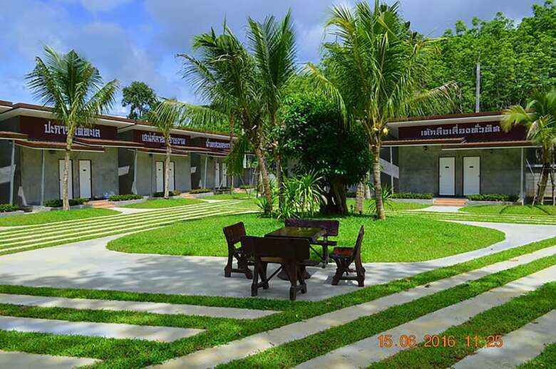 Hotel Ruenphukarn Resort