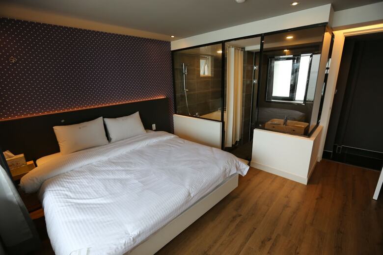 Cu Hotel