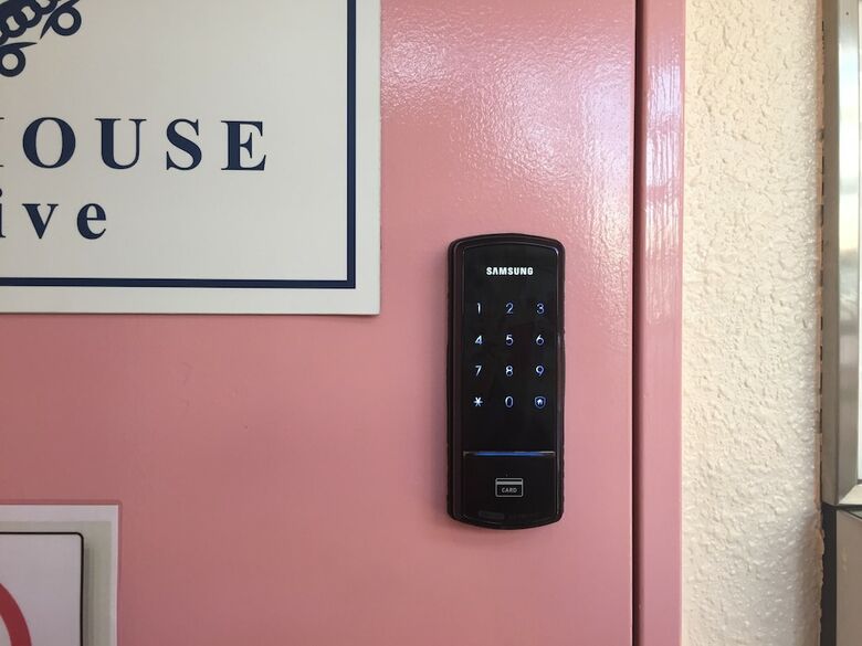 Hostal Guest House B's Five II