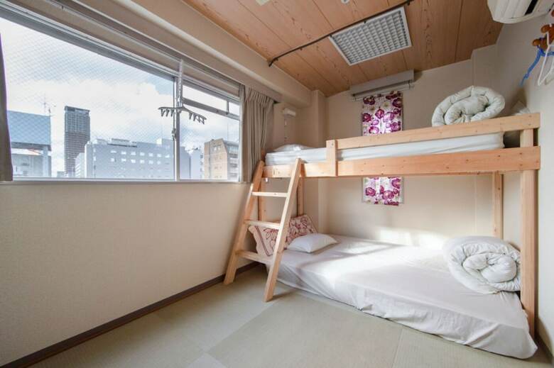 Hostal Guest House B's Five II