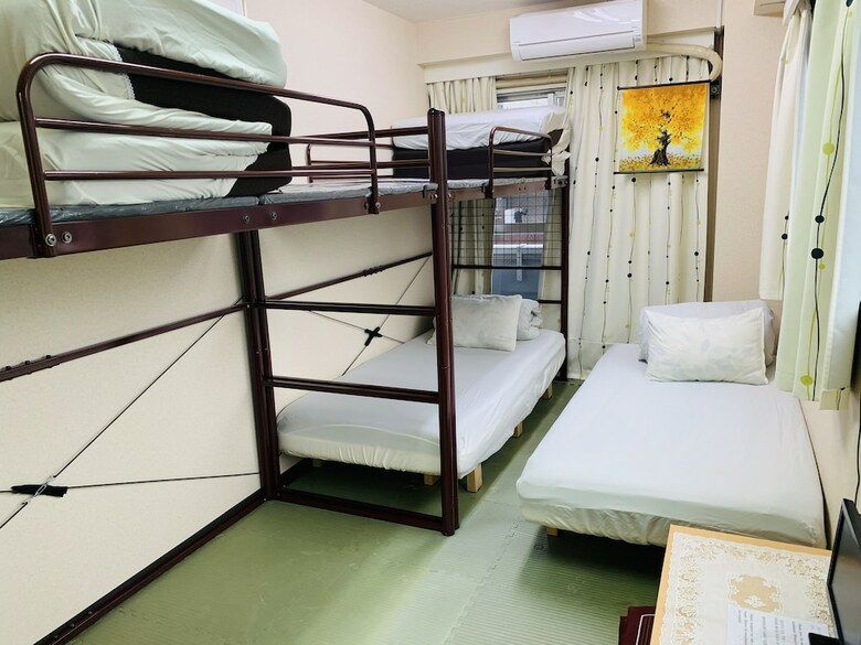 Hostal Guest House B's Five II