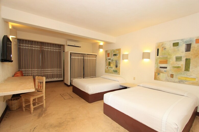 Hotel Plaza Tangolunda
