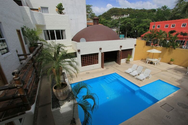 Hotel Plaza Tangolunda