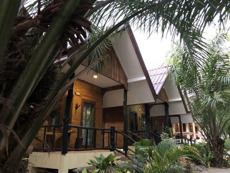 Hotel Baanchaylay Resort