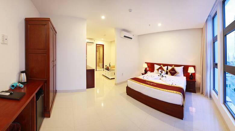Tolia Hotel