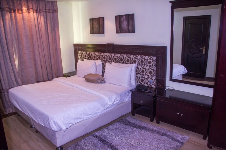 Excel Oriental Hotel And Suites