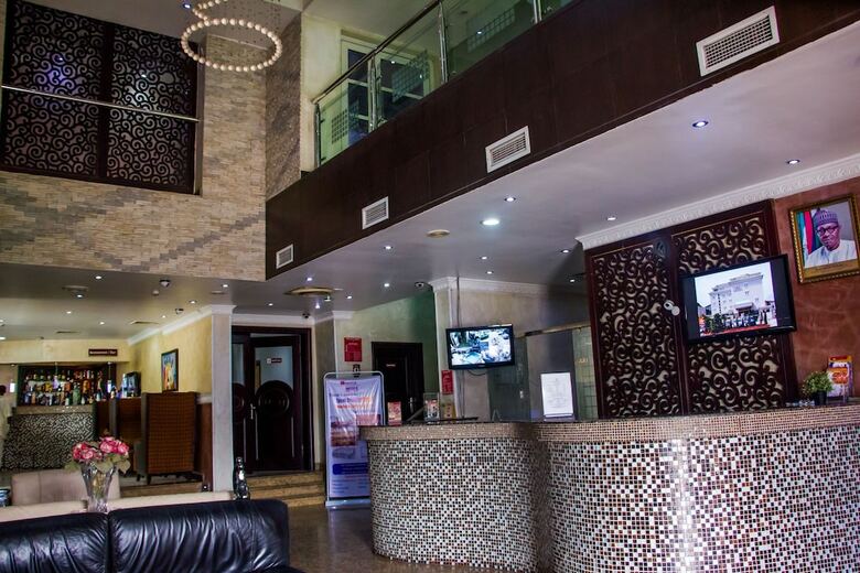 Excel Oriental Hotel And Suites