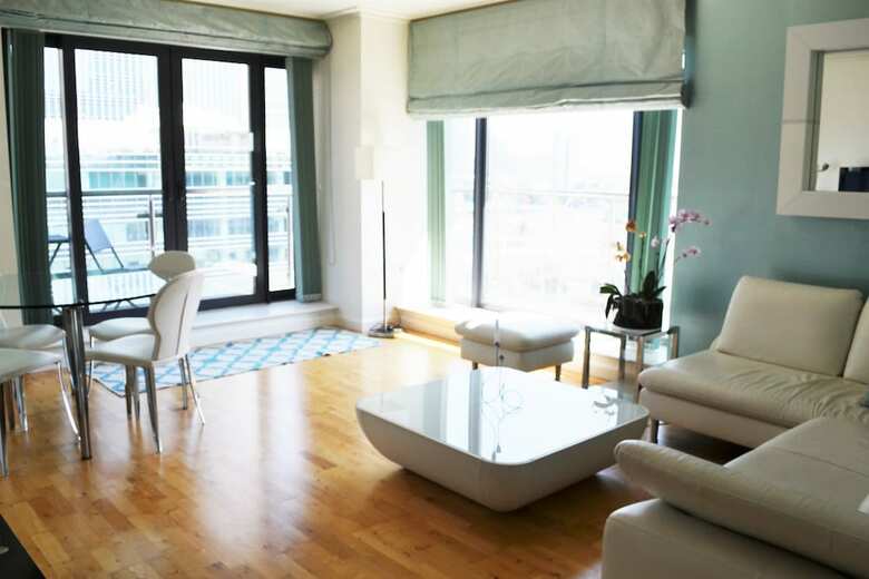 Canary Wharf Waterfront Apartments