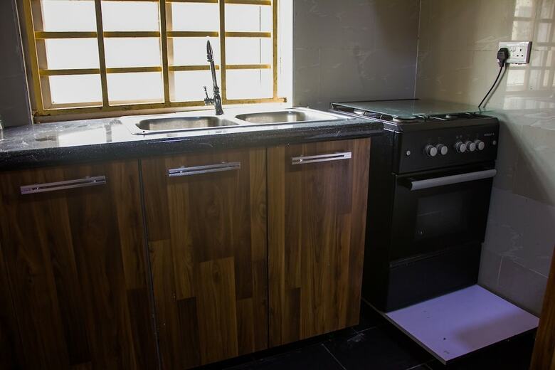Ken Kol Apartments And Suites