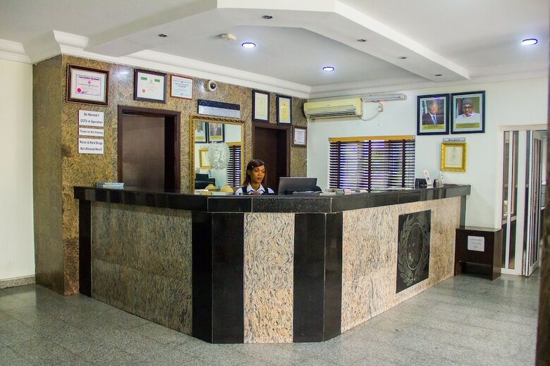 Manyxville Hotel & Suites