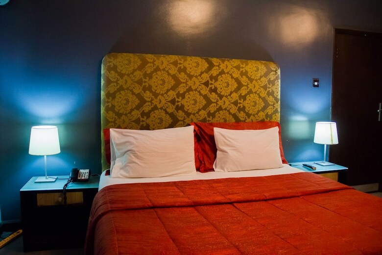 Manyxville Hotel & Suites