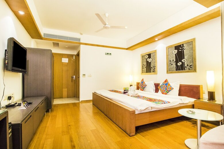 Fabhotel Raj Darbar Iffco