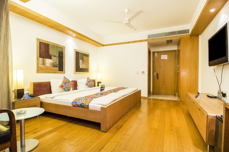 Fabhotel Raj Darbar Iffco