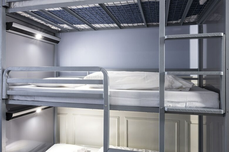 Hostal Astor Kensington Hostel