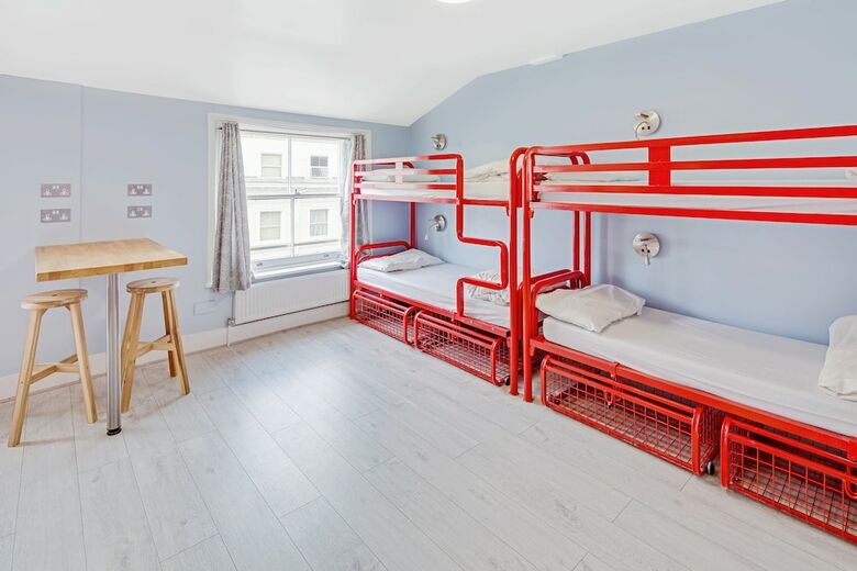 Hostal Astor Kensington Hostel