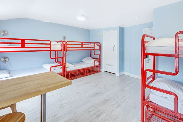 Hostal Astor Kensington Hostel