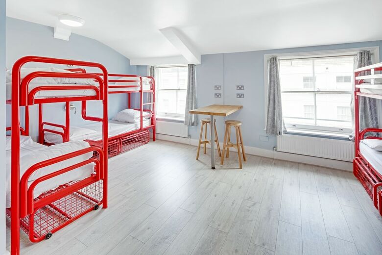 Hostal Astor Kensington Hostel