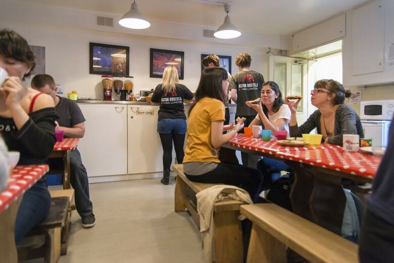 Hostal Astor Kensington Hostel