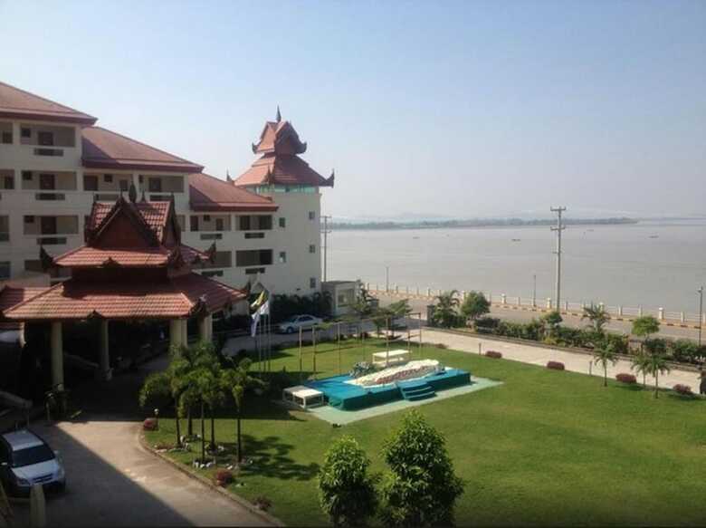 Mawlamyaing Strand Hotel