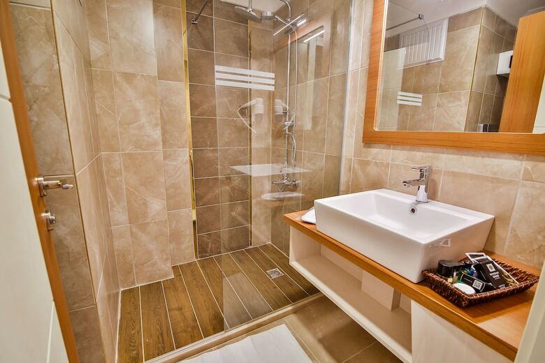 Diamond Hotel